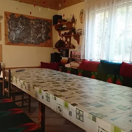 Guest house Къща На Боговете *